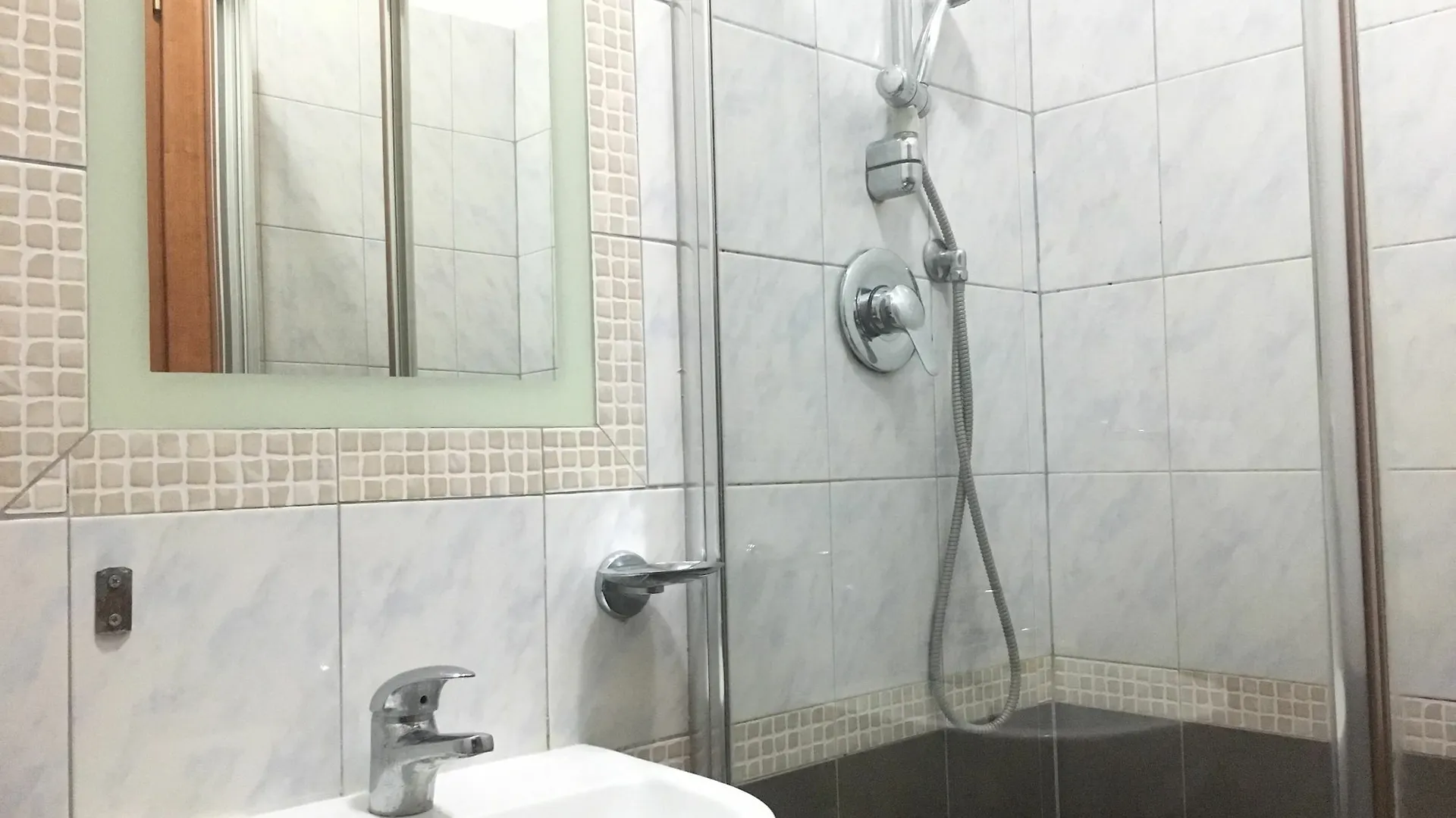 Best Location In Rome Hotel 2*,